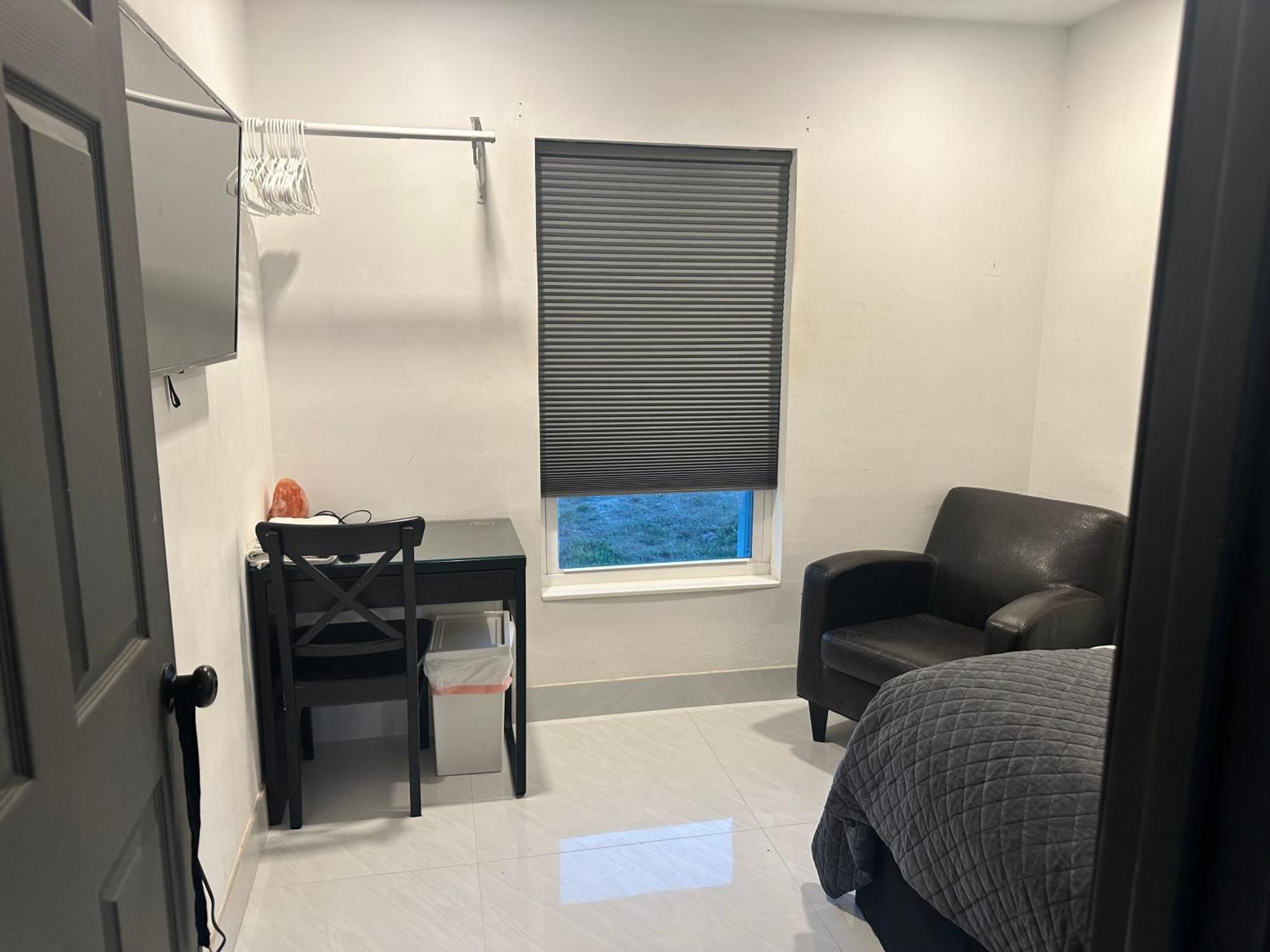 Small Room With Sharing Bathroom Boca Raton Exterior foto